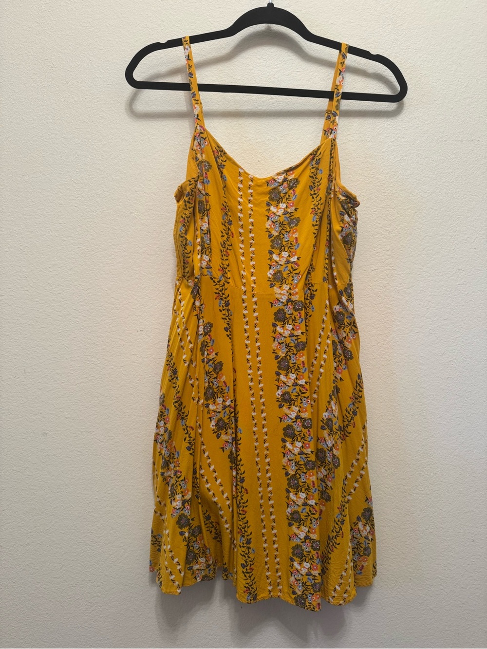Old Navy Mustard Yellow Floral
Cami Dress LARGE